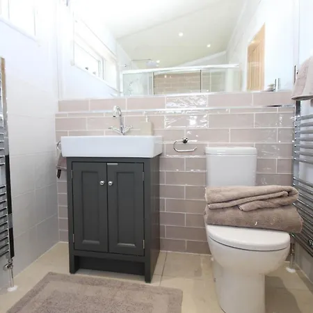 Lodge Hollicarrs - Kingfisher