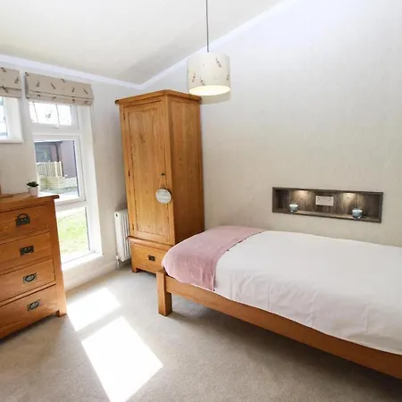 Lodge Hollicarrs - Kingfisher *