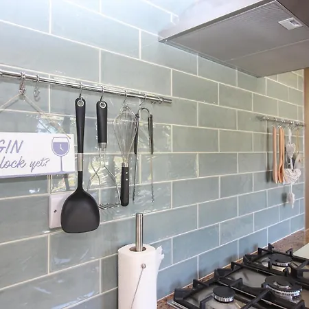 Hollicarrs - Kingfisher