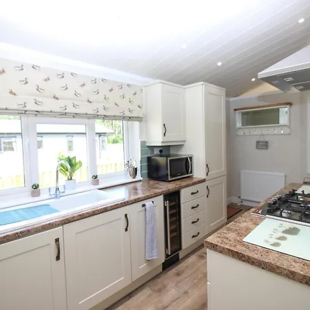 Hollicarrs - Kingfisher Lodge